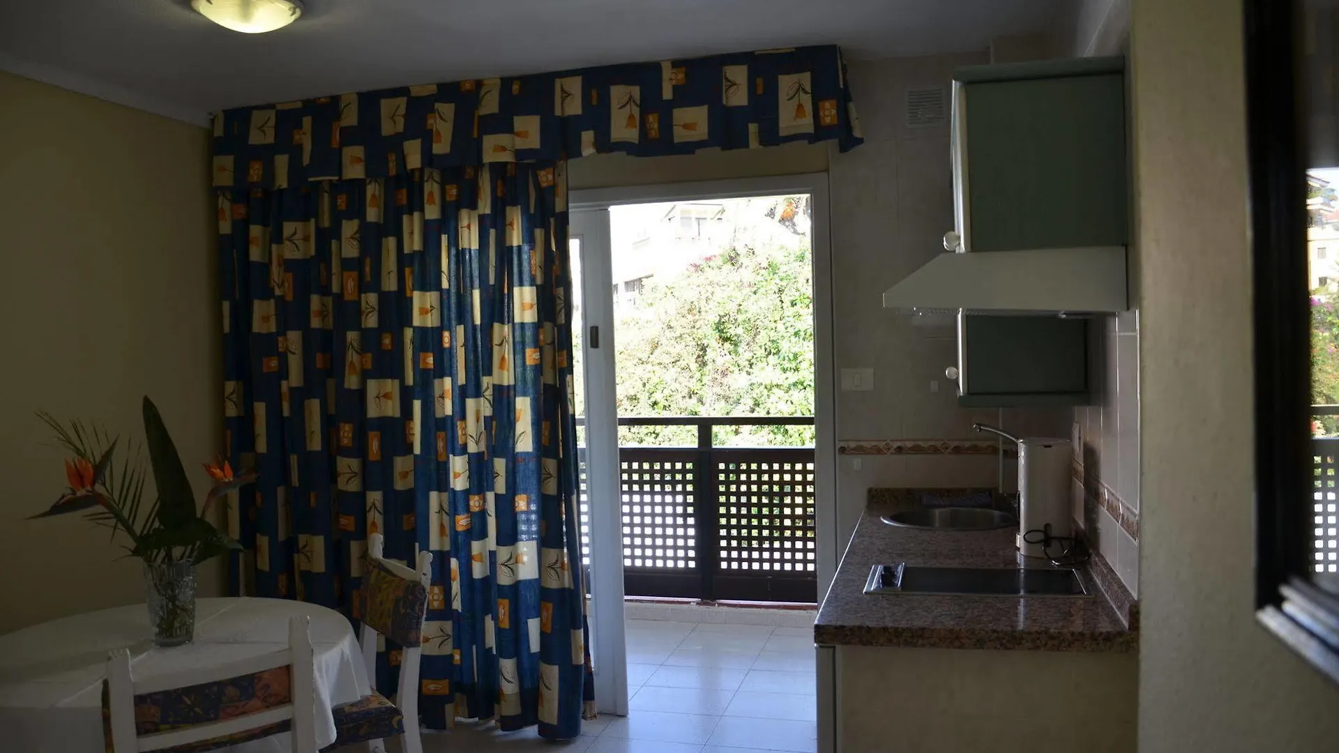 Apartamentos Pez Azul Puerto de la Cruz  Apart-hotel Puerto de la Cruz (Tenerife)
