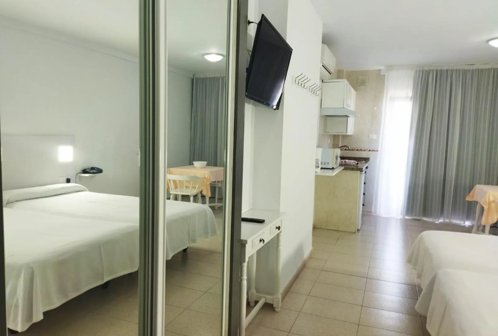Apartamentos Pez Azul Puerto de la Cruz  Puerto de la Cruz (Tenerife)