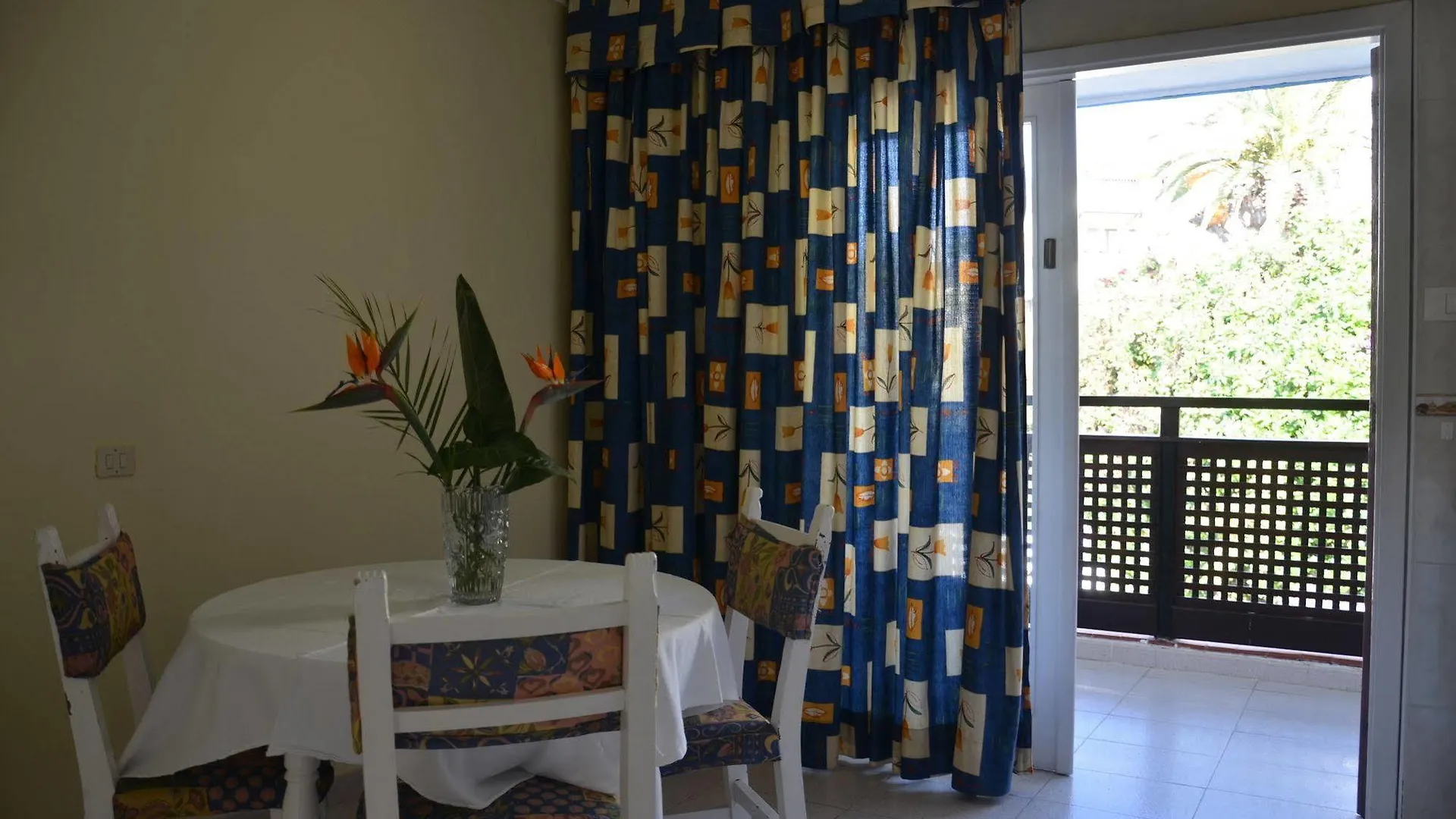 Apartamentos Pez Azul Puerto de la Cruz  Aparthotel Puerto de la Cruz (Tenerife)